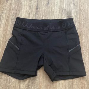 Lululemon black biker shorts size 4